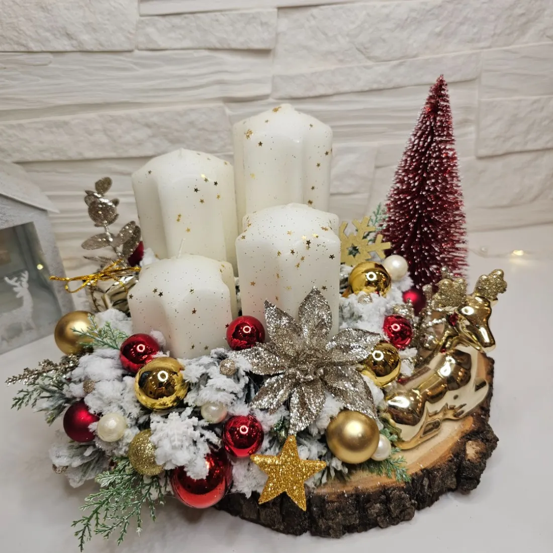 Adventný veniec s keramický sobom - červeno zlatý, 26cm