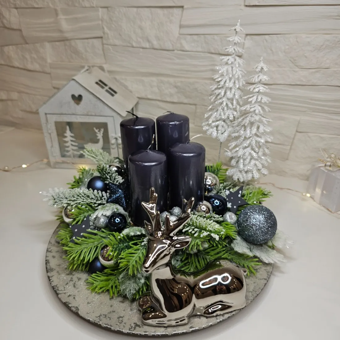 Adventní věnec s keramickým sobem - stříbrný 25 cm