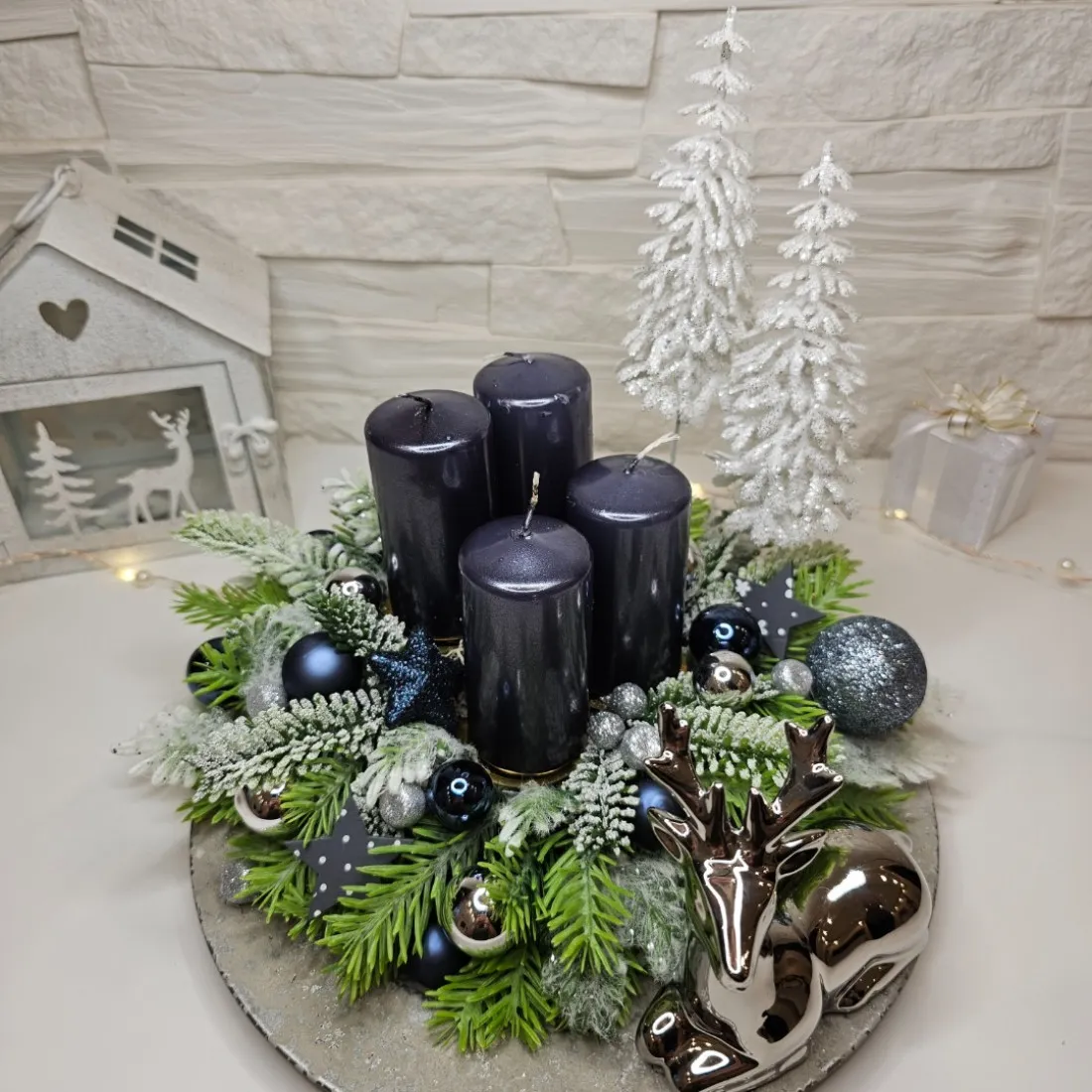 Adventní věnec s keramickým sobem - stříbrný 25 cm