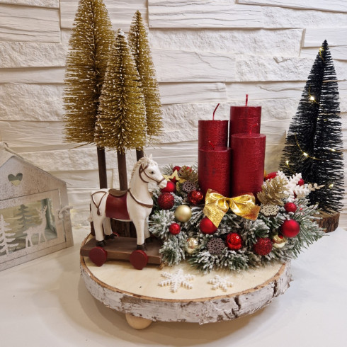 Adventný veniec s koníkom - červený 30 cm