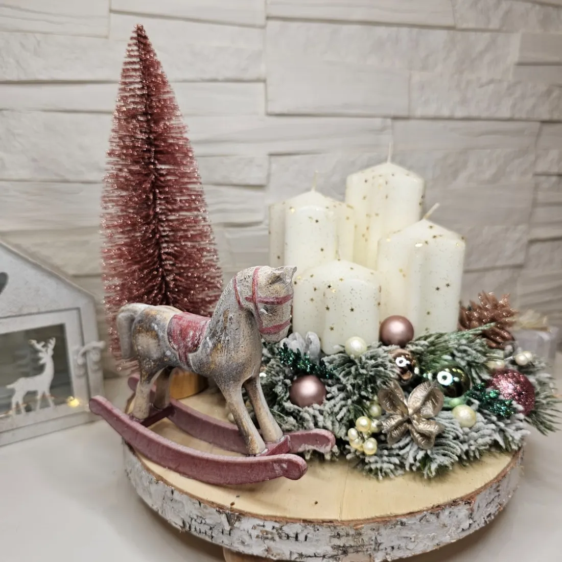 Adventní věnec s koněm, růžový - 27 cm