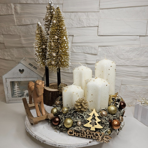 Adventní věnec s koněm, zlatý - 25 cm