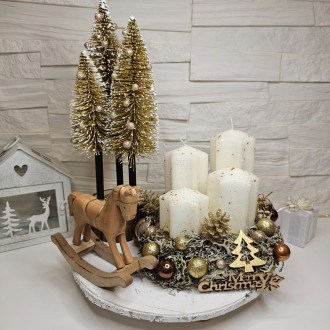 Adventný veniec s koníkom, zlatý  - 25 cm