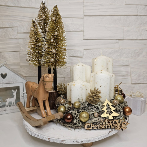 Adventní věnec s koněm, zlatý - 25 cm