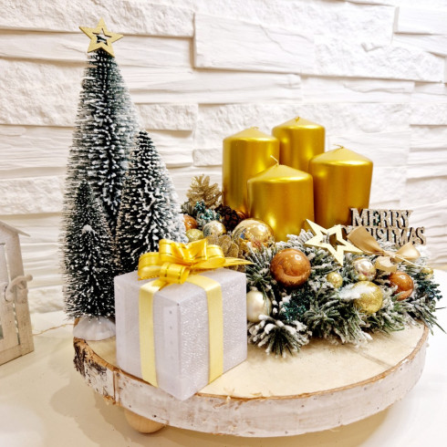 Adventný veniec s LED darčekom - zlatý 25 cm