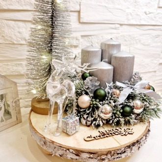 Adventný veniec s LED stromčekom - strieborný 30 cm