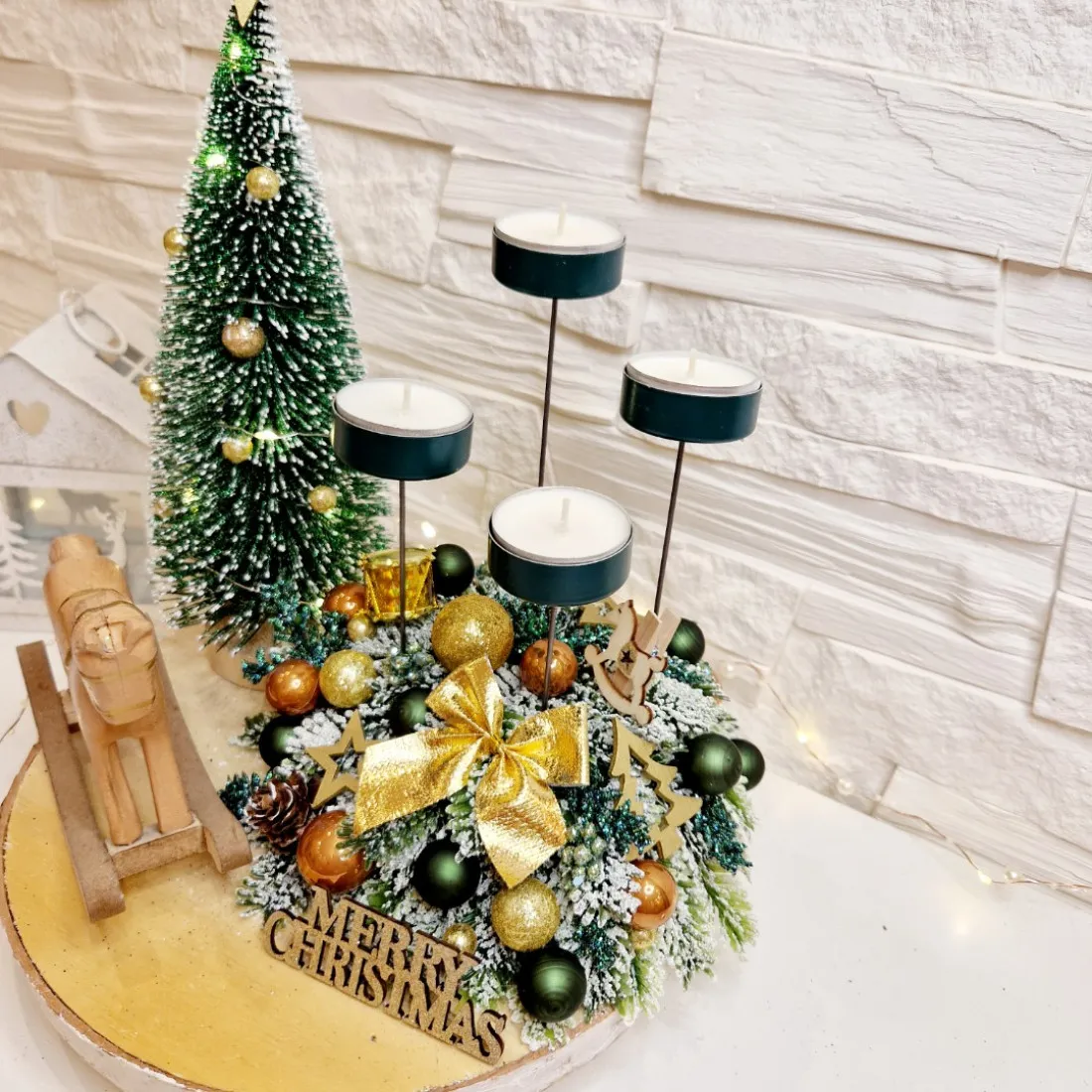 Adventný veniec s LED stromčekom - zelený 25 cm