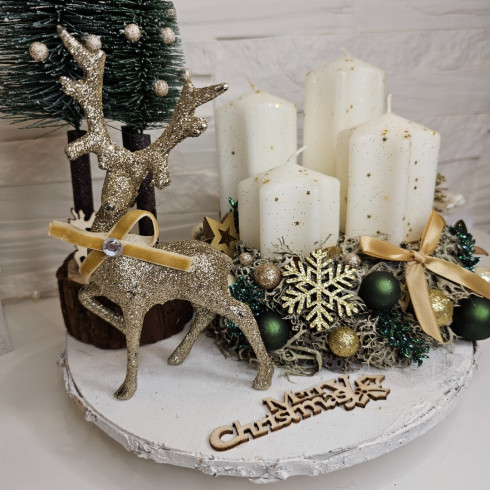 Adventný veniec so sobom a stromčekom, zlatý  - 28 cm