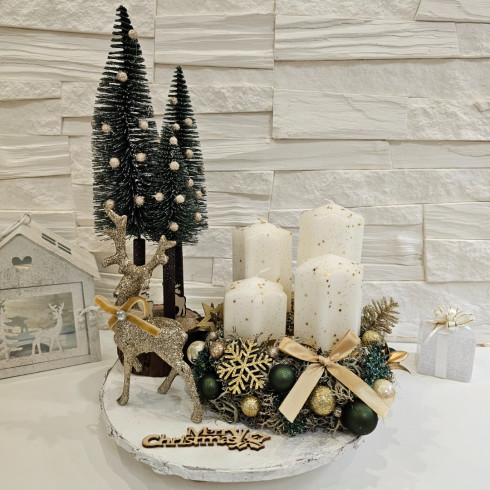 Adventný veniec so sobom a stromčekom, zlatý  - 28 cm