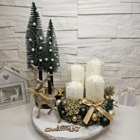 Adventný veniec so sobom a stromčekom, zlatý  - 28 cm