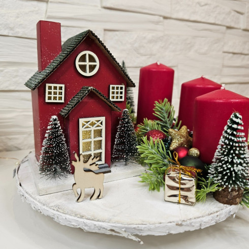 Adventný veniec so svietiacim domčekom, 25 cm