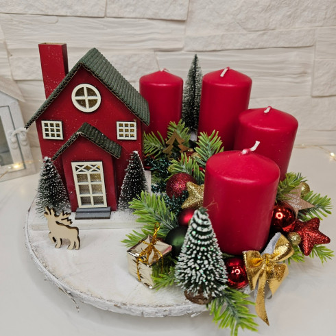 Adventný veniec so svietiacim domčekom, 25 cm