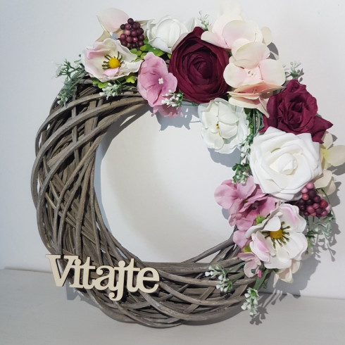 Celoroční květinový věnec na dveře - 30 cm