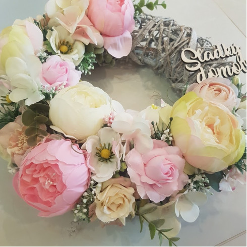 Celoroční květinový věnec na dveře - 36 cm