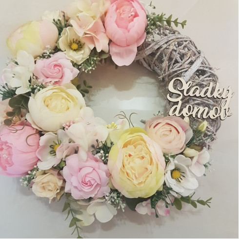 Celoroční květinový věnec na dveře - 36 cm