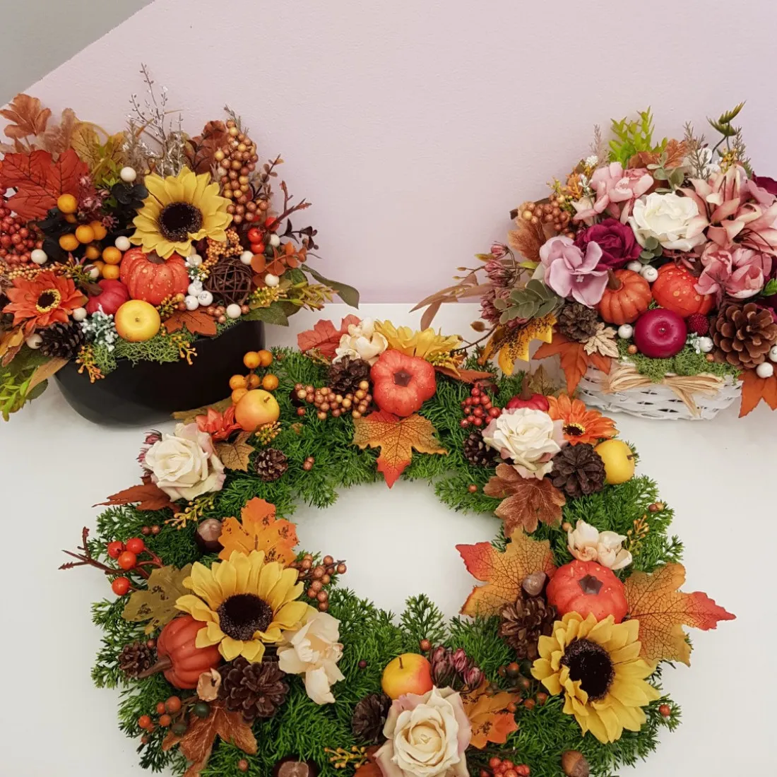 Jesenný aranžmán v keramickom kvetináči 