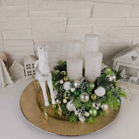 Luxusní adventní věnec s keramickým houpacím koníkem - zeleno zlatý