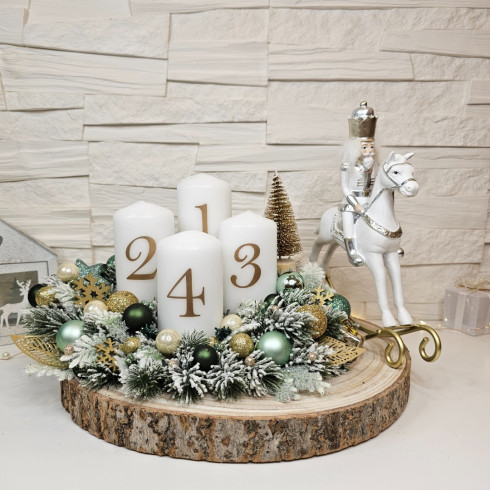 Luxusný adventný veniec s luskáčikom - 37 cm