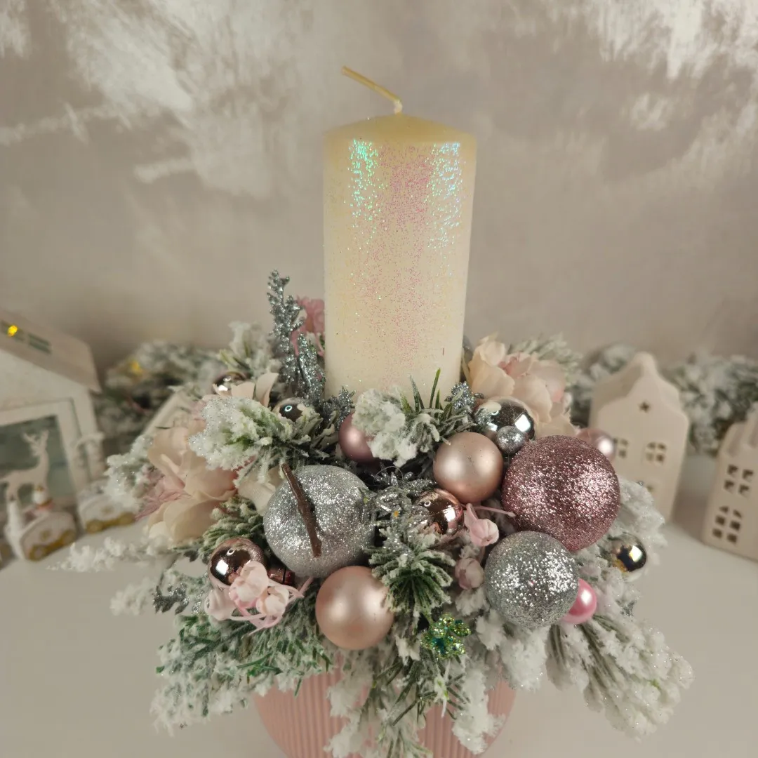 Vianočný svietnik so sviečkou - jemná ružová