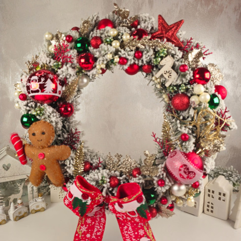 Vianočný veniec na dvere 40 cm - červený s perníkom