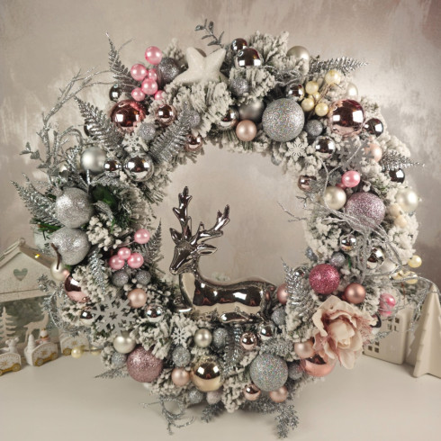Vianočný veniec na dvere 40 cm - strieborno-ružový s keramickým sobom