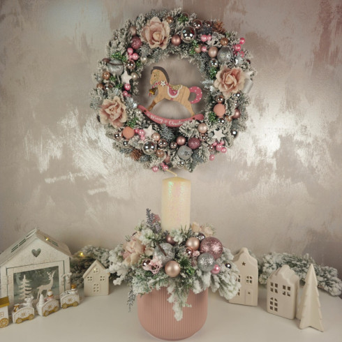 Vianočný veniec na dvere s koníkom - 40 cm strieborno-ružový