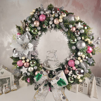 Vianočný veniec na dvere so sobom 37 cm - strieborno-ružový