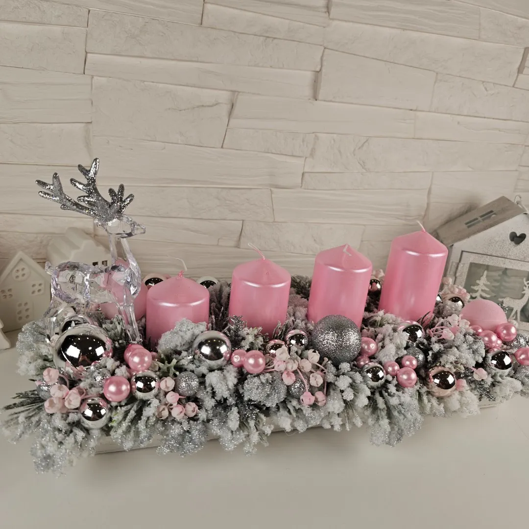 Vianočný veniec so sobom 39 cm - ružovo strieborný