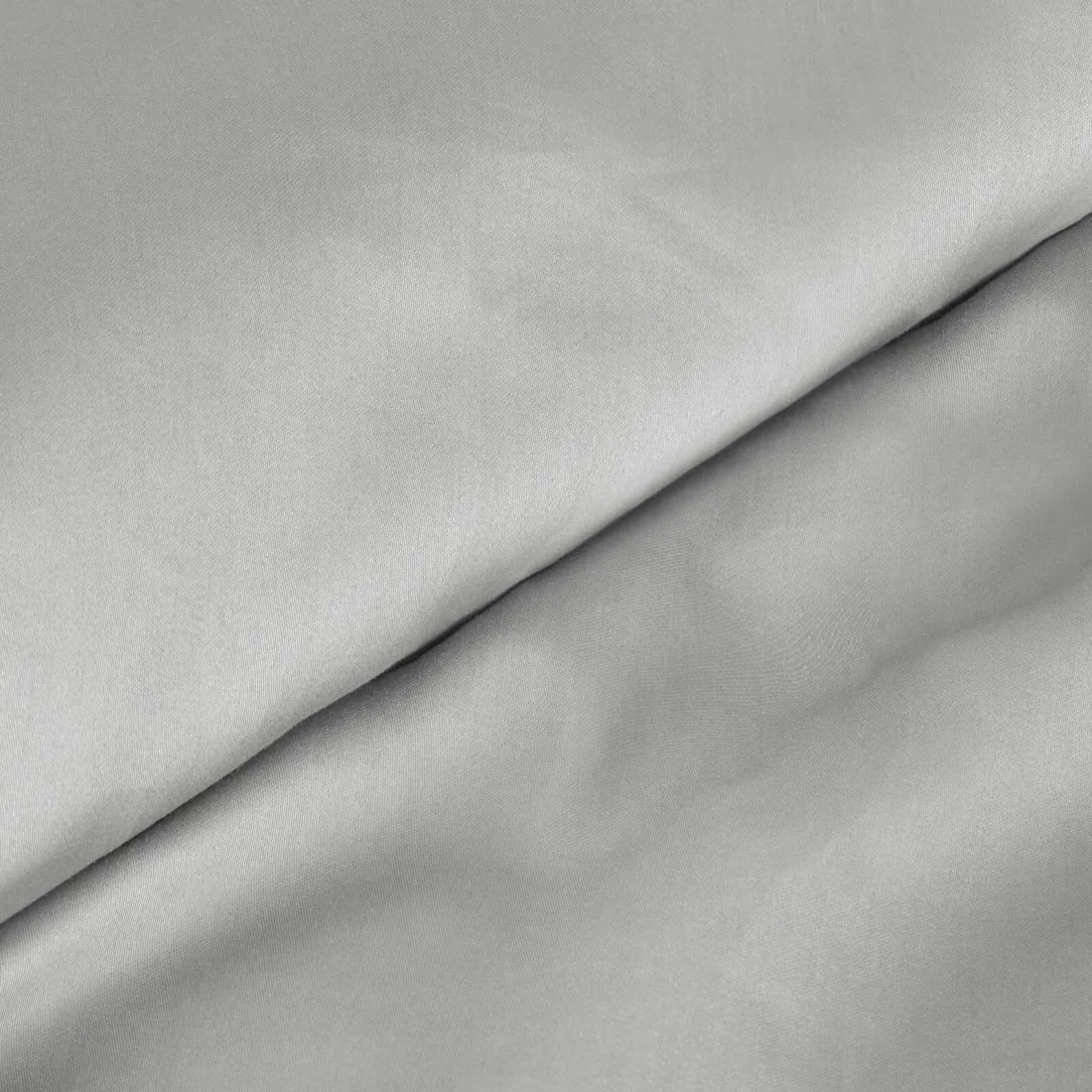 Jednofarebné posteľné obliečky Nova z bavlneného saténu 140x200 cm - svetlo sivé