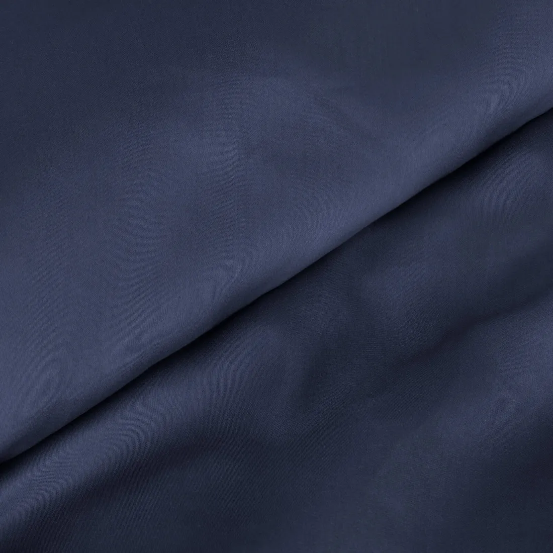Jednofarebné posteľné obliečky Nova z bavlneného saténu 140x200 cm - tmavo modrá
