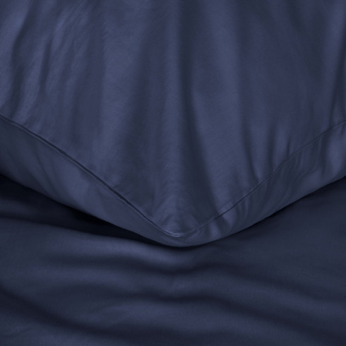 Jednofarebné posteľné obliečky Nova z bavlneného saténu 140x200 cm - tmavo modrá