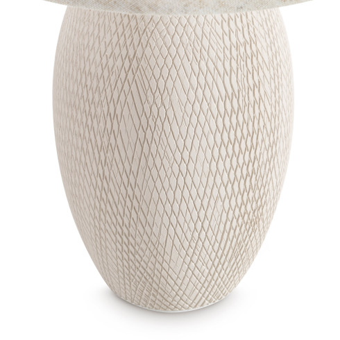 Keramická dekoračná lampa zdobená reliéfnym vzorom