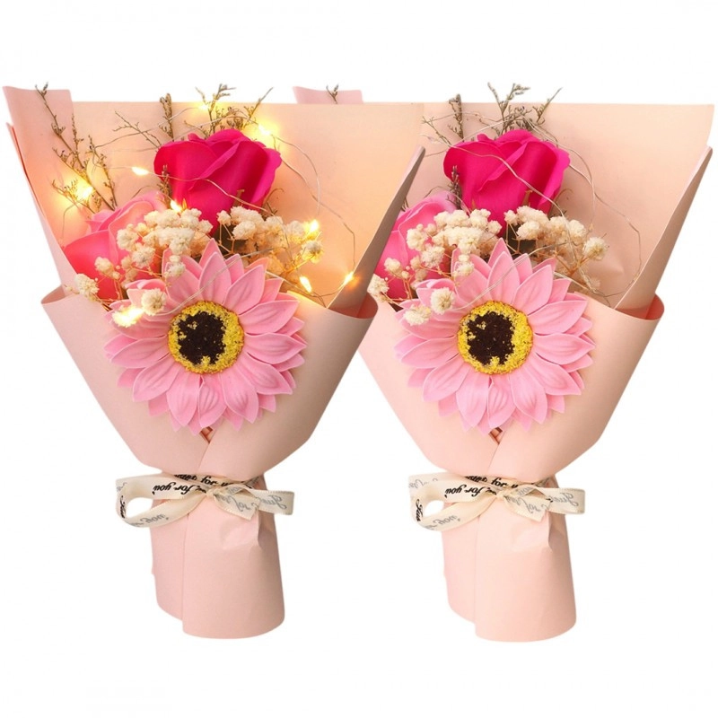 Kytice voňavých mýdlových květů v dárkové krabičce s LED světýlky