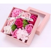 Kytica voňavých mydlových kvetov v ozdobnej krabičke - ružové