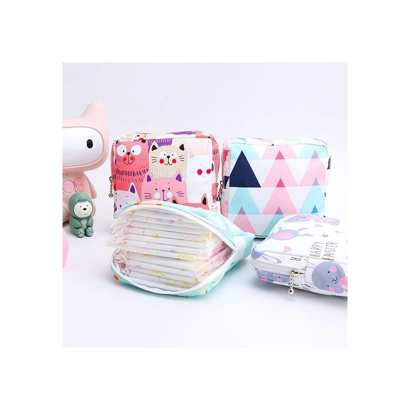 Organizér na hygienické vložky s motívom mačiek