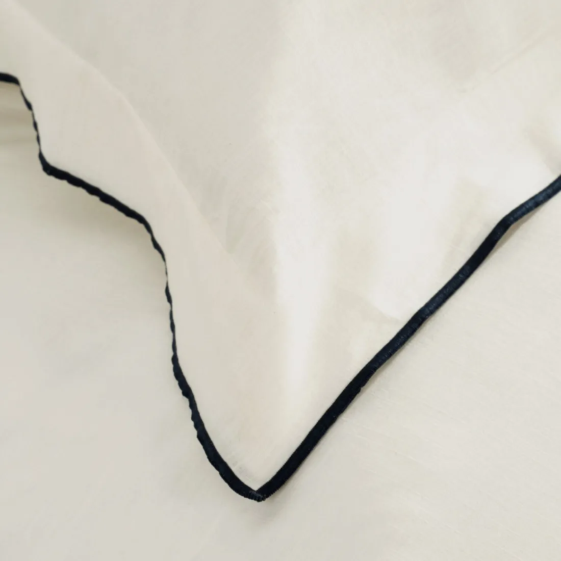 Ložní povlečení Reina zdobené lemem z bavlny renforcé 220x200 cm 