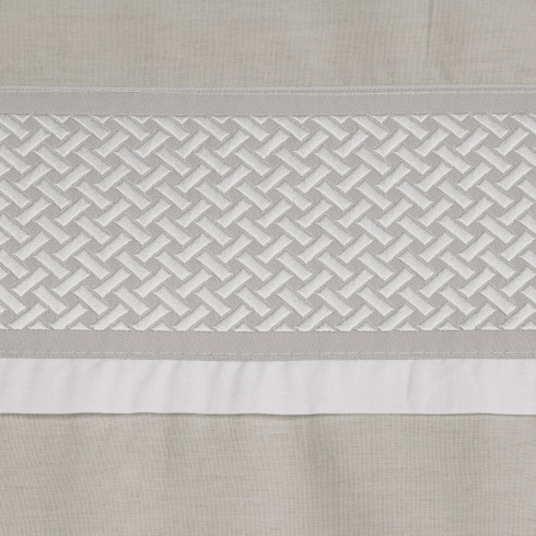 Posteľné obliečky Reina zdobené vyšívanou aplikáciou z bavlny renforcé 220x200 cm - šedé