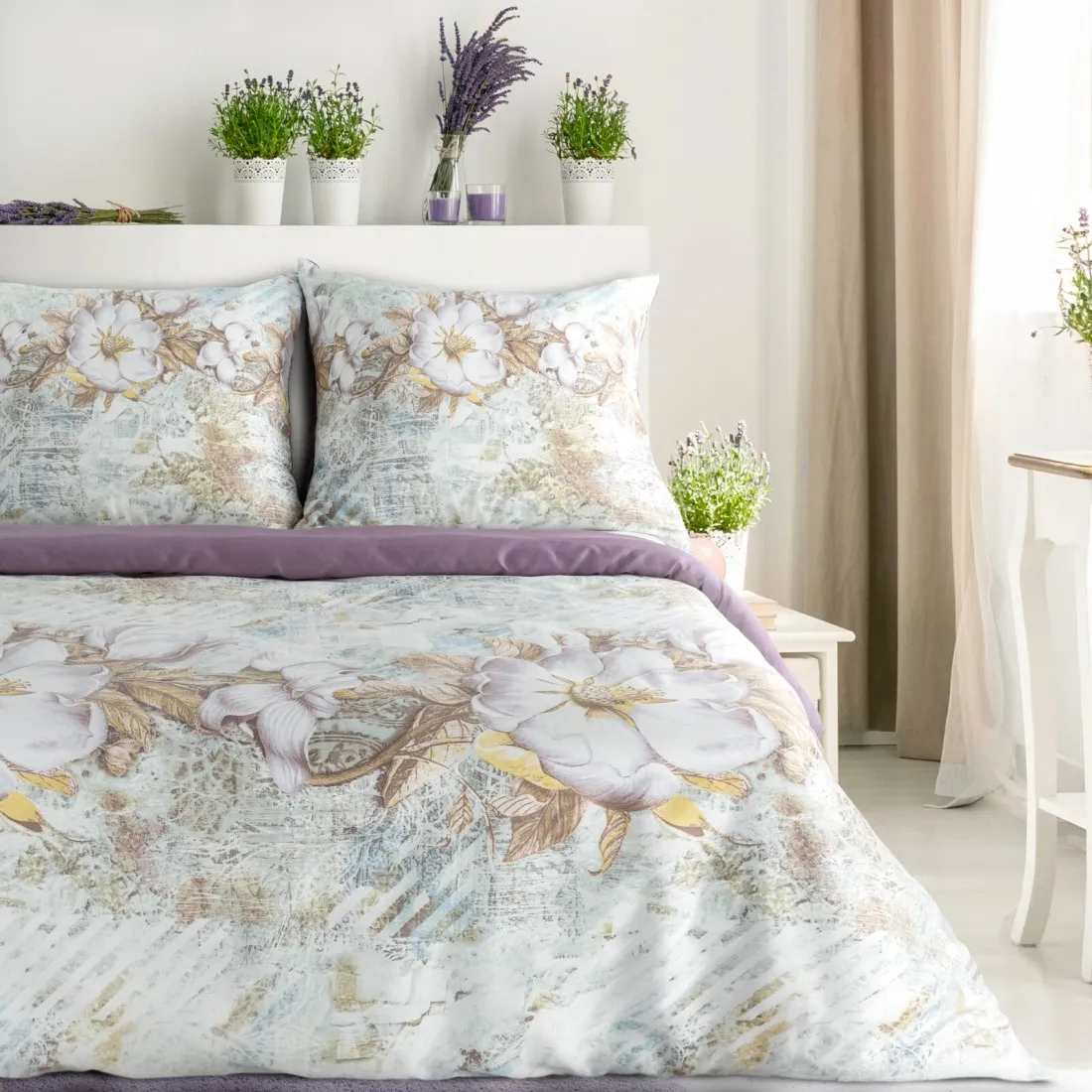 Posteľné obliečky Spring z bavlneného saténu s potlačou kvetov 220x200 cm