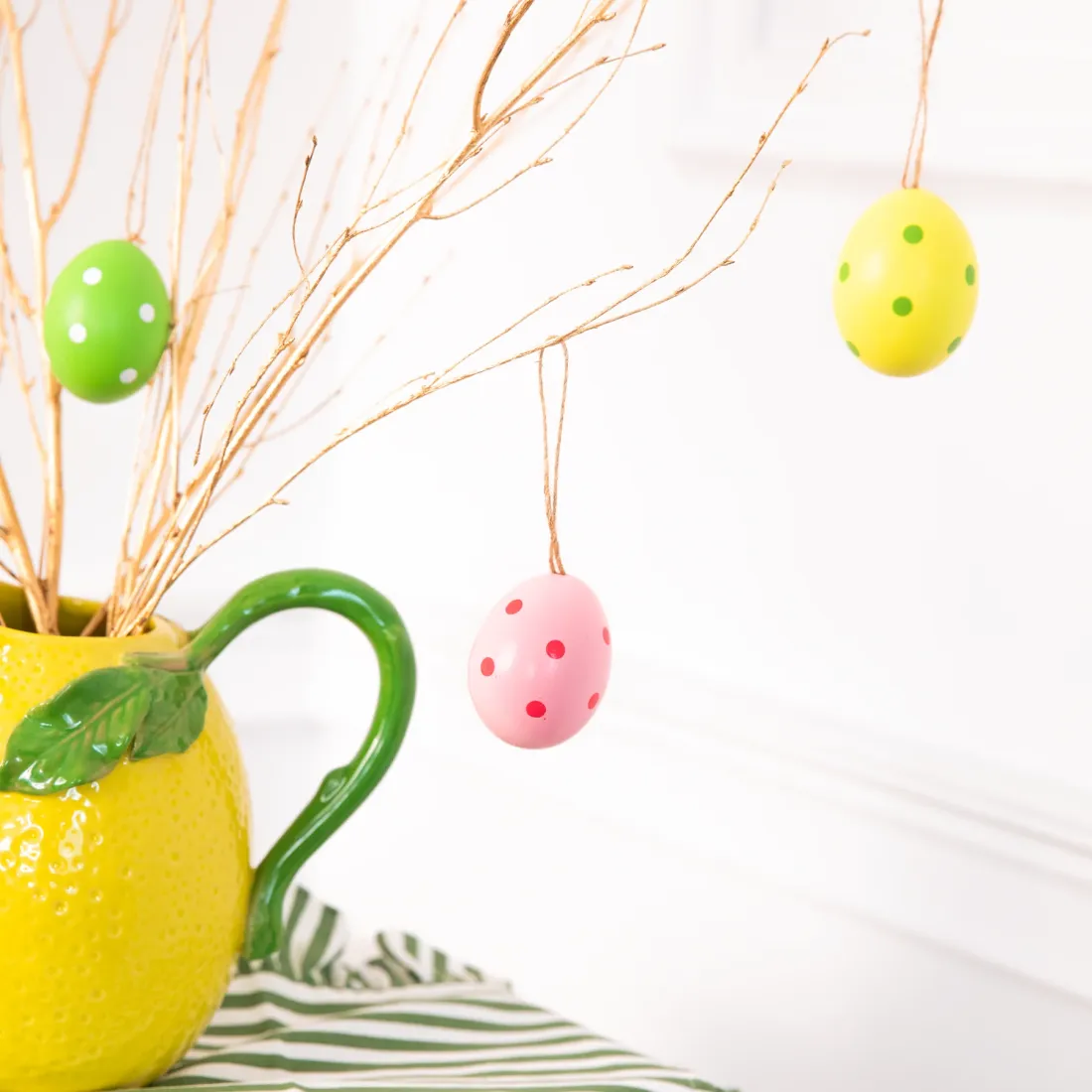 Prírodné vyfúknuté vajíčka s bodkami, mix 8 ks