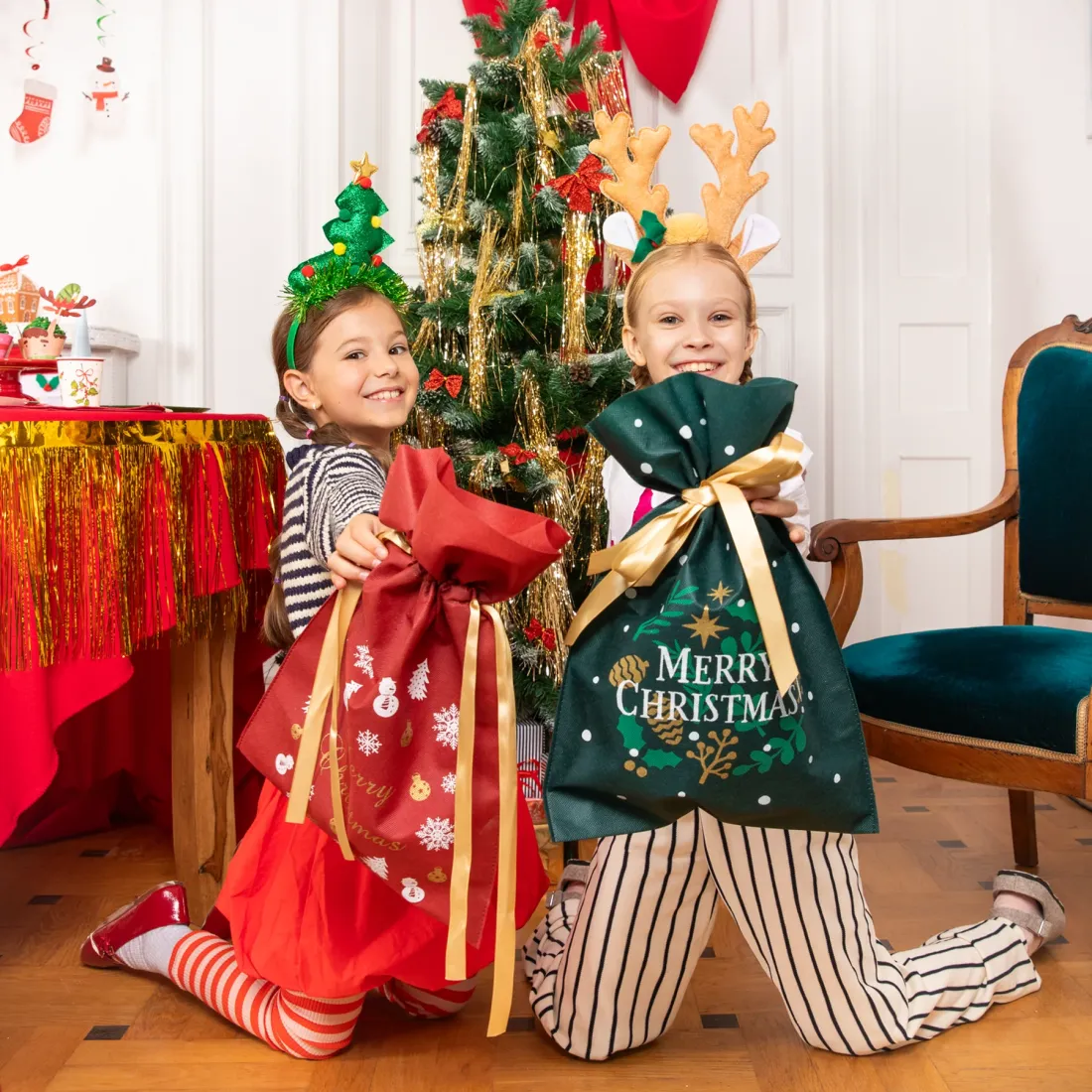 Karácsonyi ajándékzsák masnival, 45 cm – zöld