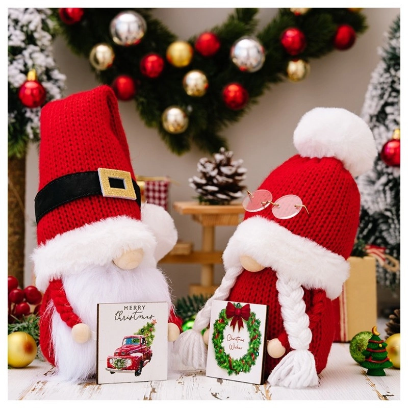 Vianočný trpaslík s pohľadnicou, 24 cm