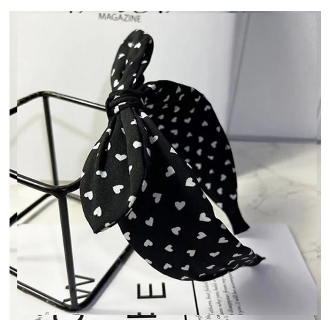 Čelenka do vlasov - čierna so srdiečkami