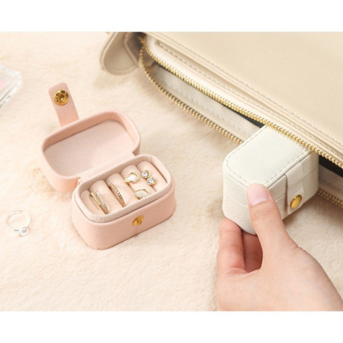 Cestovní mini šperkovnice na náušnice a šperky