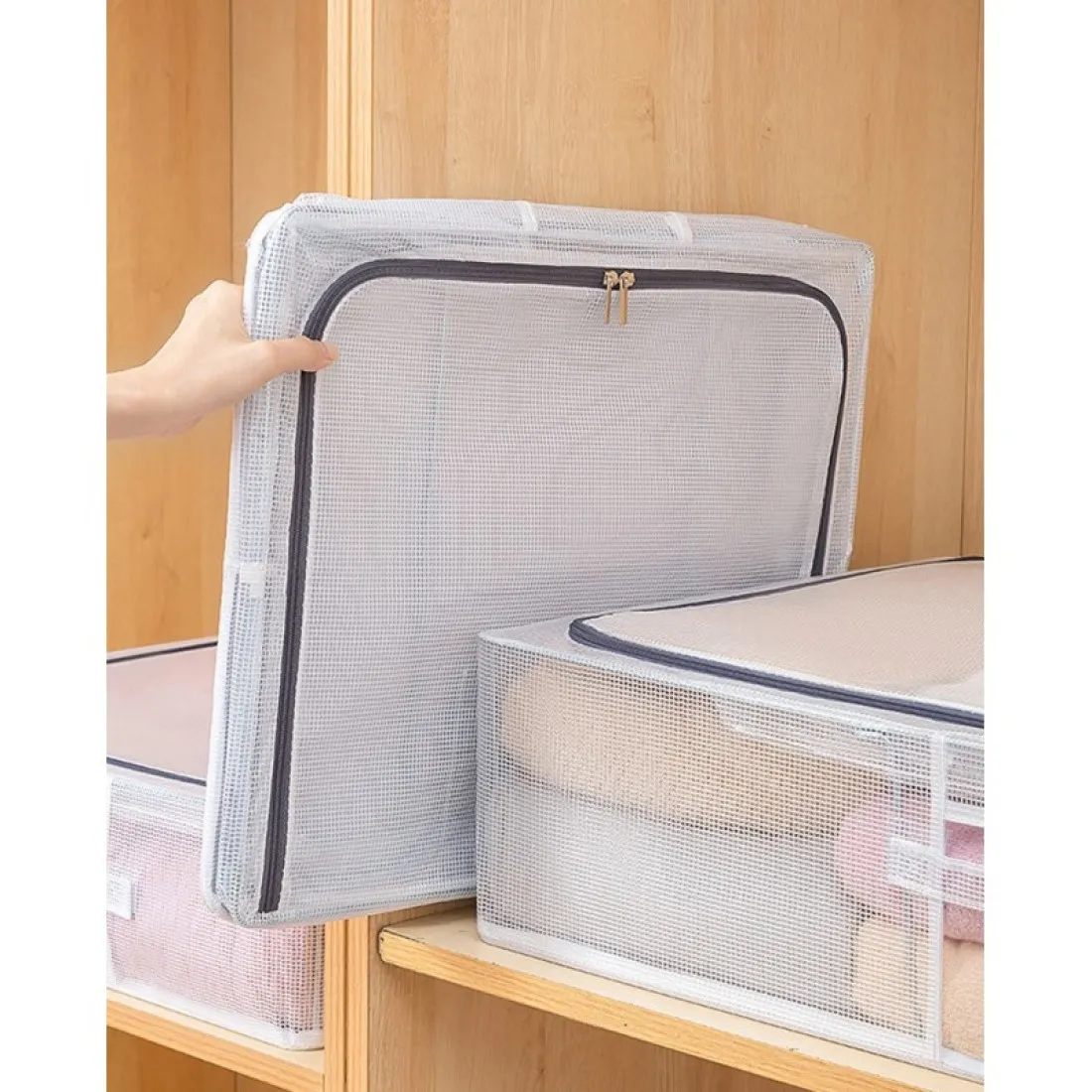 Plastový organizér na posteľnú bielizeň