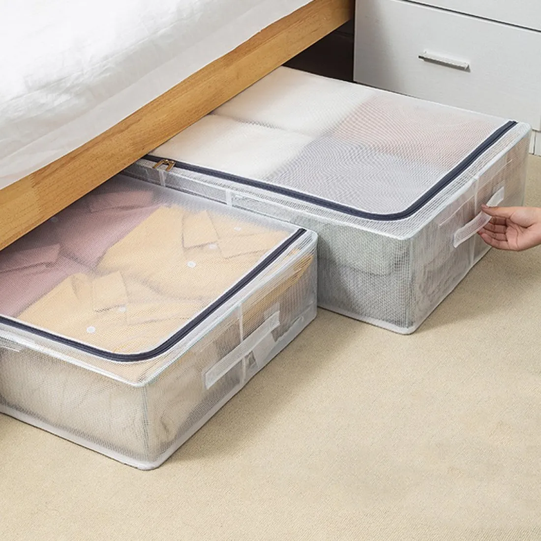 Plastový organizér na posteľnú bielizeň