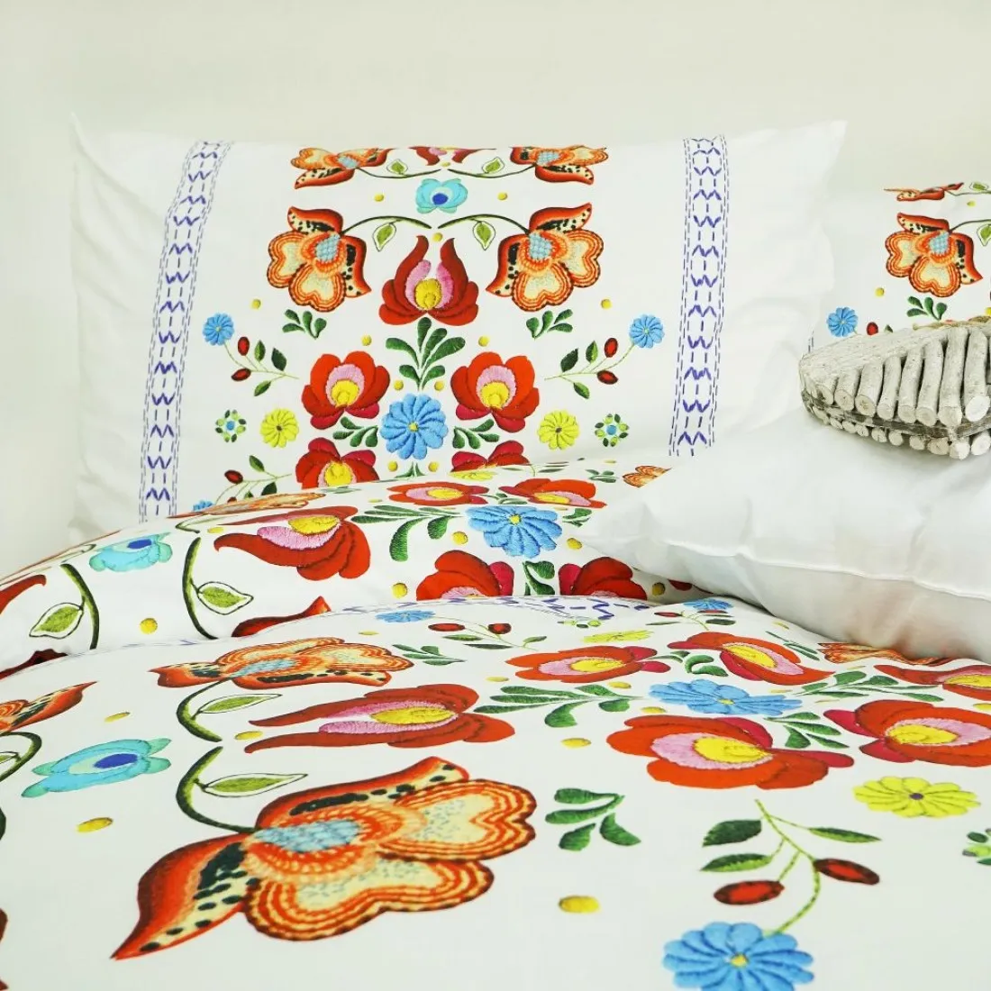 Posteľné obliečky Folklórny motív 200 x 140 cm