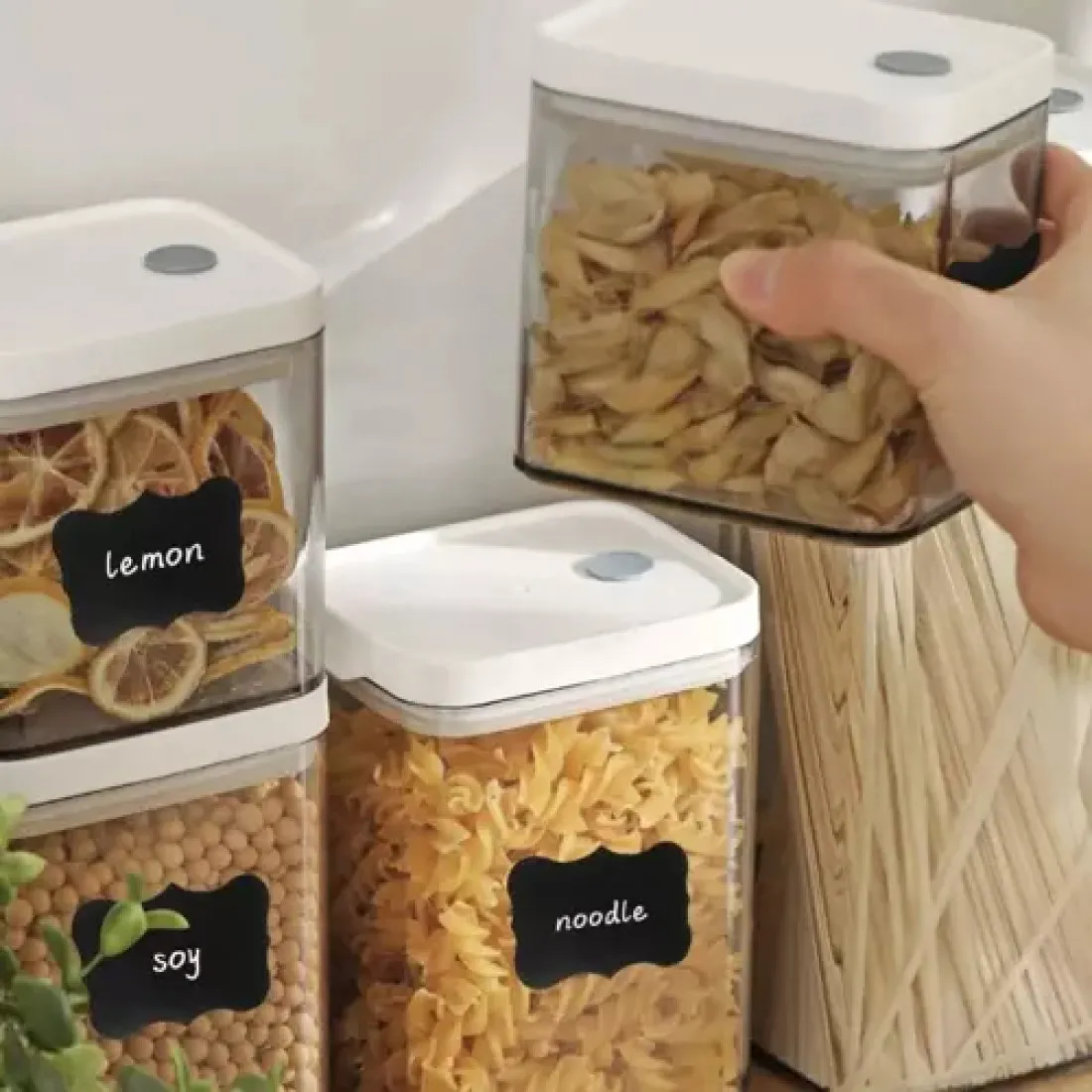 Samolepicí štítky 24 ks + pero