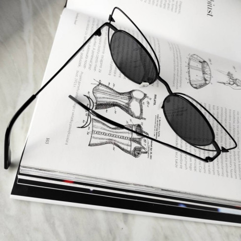 Sluneční brýle Cat Mirror - černé