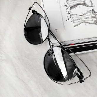 Slnečné okuliare Cat Mirror - čierne