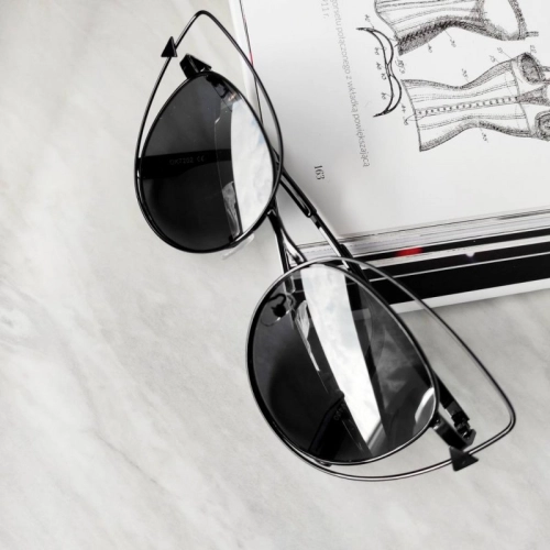Slnečné okuliare Cat Mirror - čierne